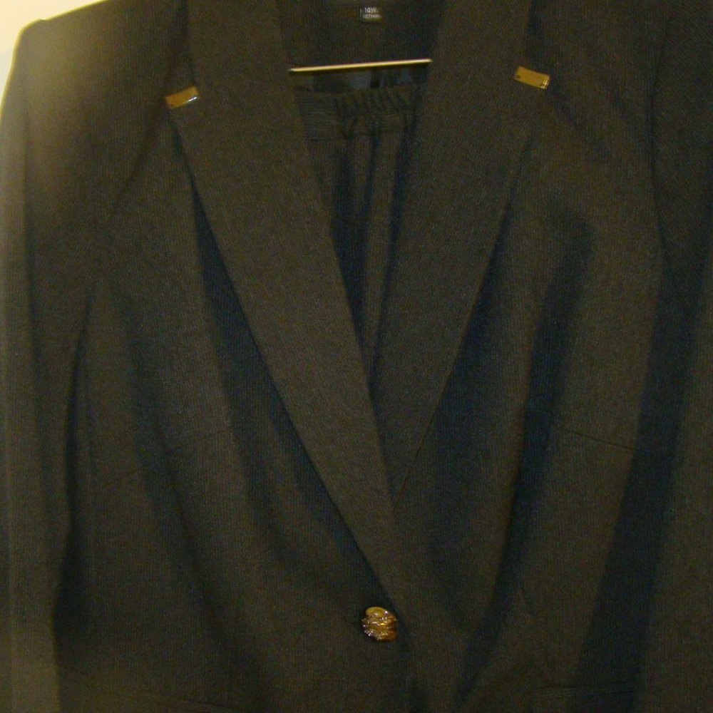Women, 2 pc Pants suit, sz 14W, Black